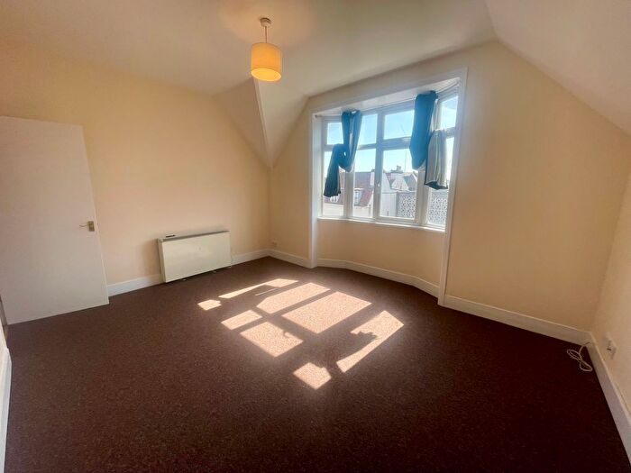 1 Bedroom Flat To Rent In High Street, Tonbridge, TN9