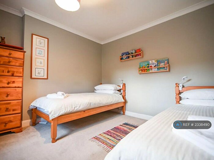 4 Bedroom Semi-Detached House To Rent In Queen Street, Colyton, EX24