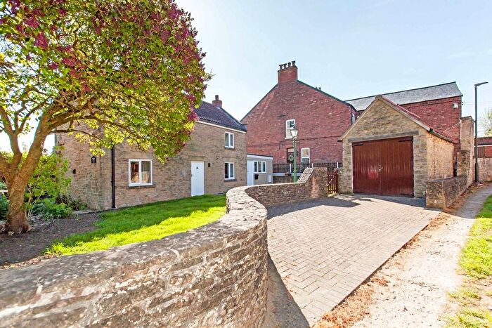 2 Bedroom Detached House To Rent In Main Street, Scarcliffe, S44
