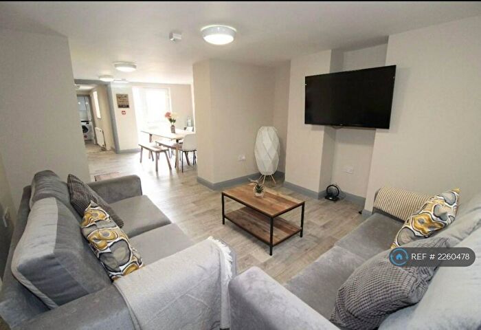 6 Bedroom Terraced House To Rent In Wellington Street, Preston, PR1