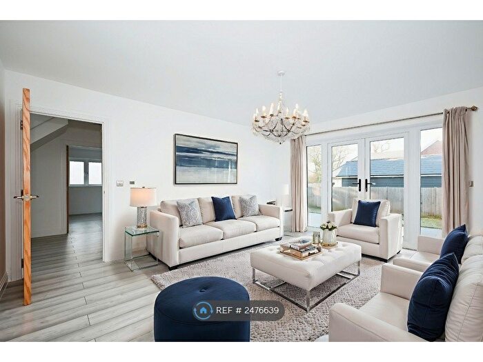 4 Bedroom Detached House To Rent In Stoney Hills, Burnham-On-Crouch, CM0