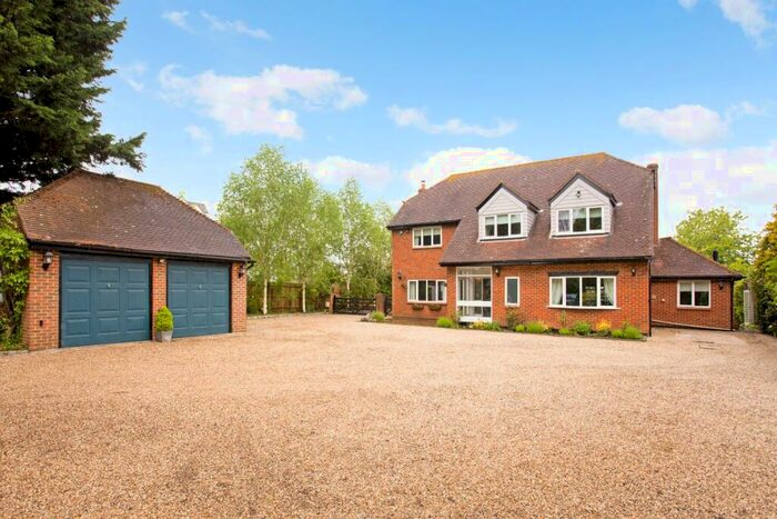 4 Bedroom Detached House For Sale In Ongar, CM5