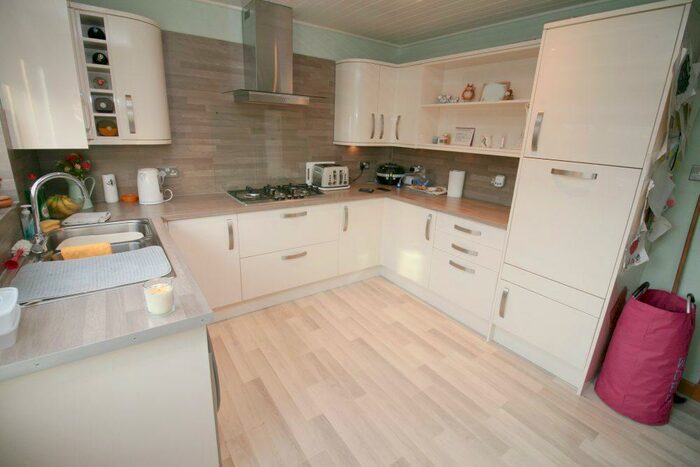 4 Bedroom Detached House For Sale In Baillie Avenue, Harthill, Shotts, ML7