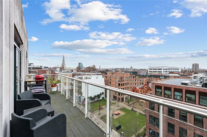 1 Bedroom Apartment For Sale In Kensington Apartments, Commercial Street, London, E1