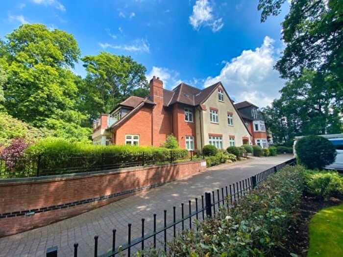 2 Bedroom Penthouse For Sale In Streetly Lane, Sutton Coldfield, West Midlands, B74