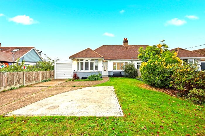 2 Bedroom Bungalow For Sale In Southend Road, Rochford, Essex, SS4