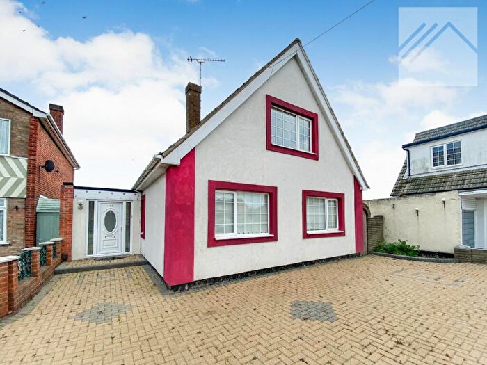 3 Bedroom Detached House To Rent In St. Agnes Drive, Canvey Island, SS8