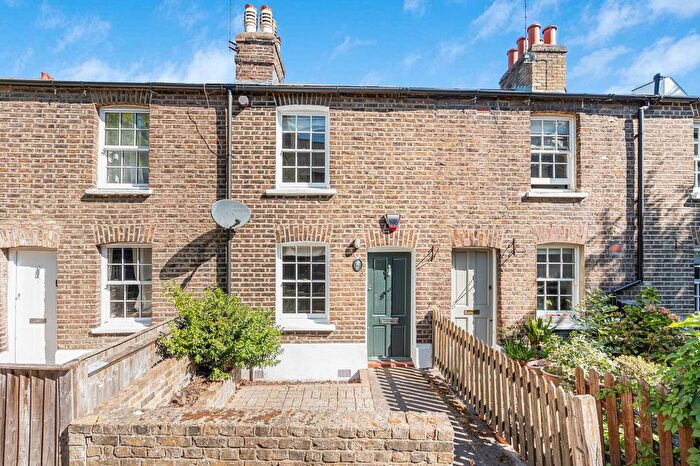 1 Bedroom Terraced House For Sale In St. Marks Road, London, W5