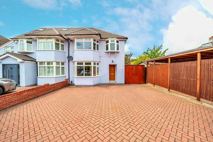 3 Bedroom Semi-Detached House To Rent In Oxford Crescent, New Malden, KT3