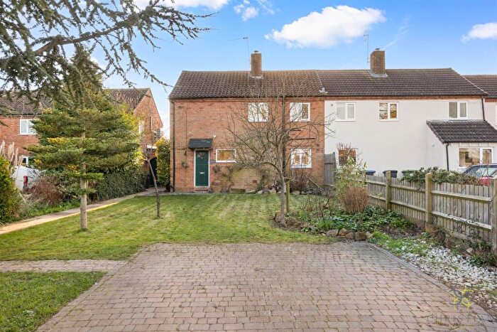 3 Bedroom Semi-Detached House For Sale In Croft Lane, Temple Grafton, B49