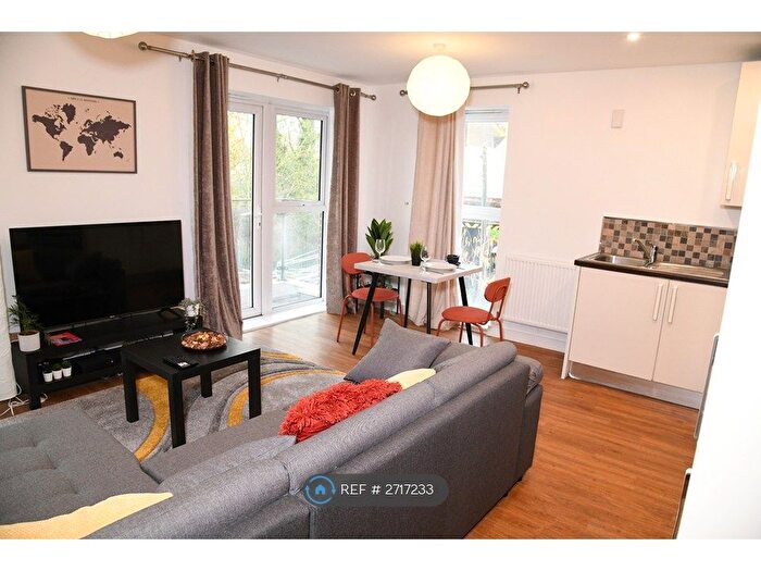 2 Bedroom Flat To Rent In Alcock Crescent Crayford, Crayford, DA1