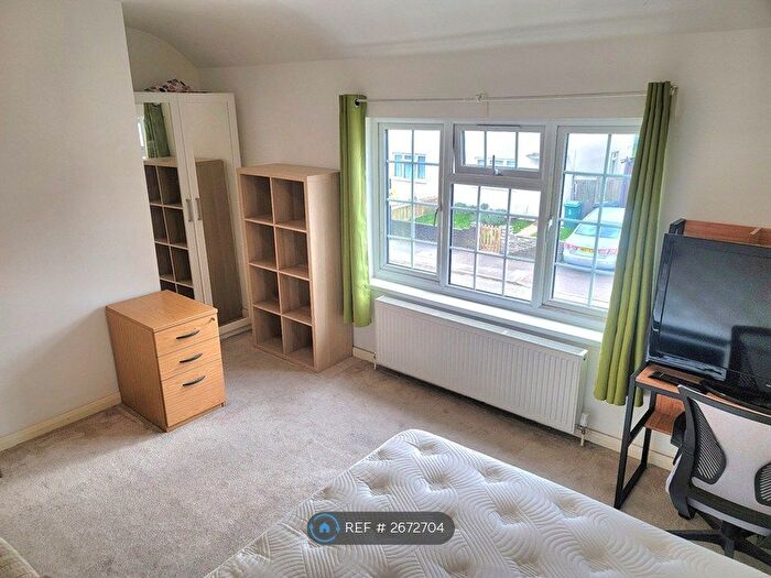 1 Bedroom Flat To Rent In Ascham End, London, E17