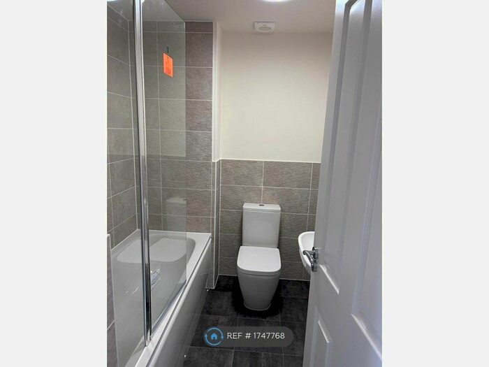 3 Bedroom Semi-Detached House To Rent In Klien Way, Rugby, CV22