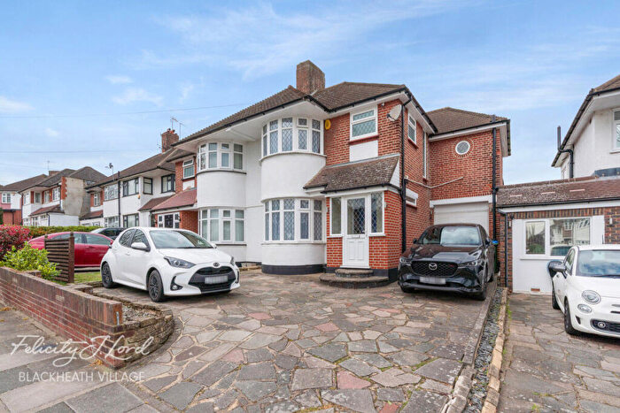 4 Bedroom Terraced House For Sale In Domonic Drive, London, SE9