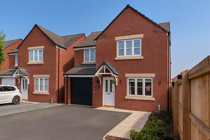 4 Bedroom Detached House For Sale In Kennard Close, Weldon, Corby, NN17