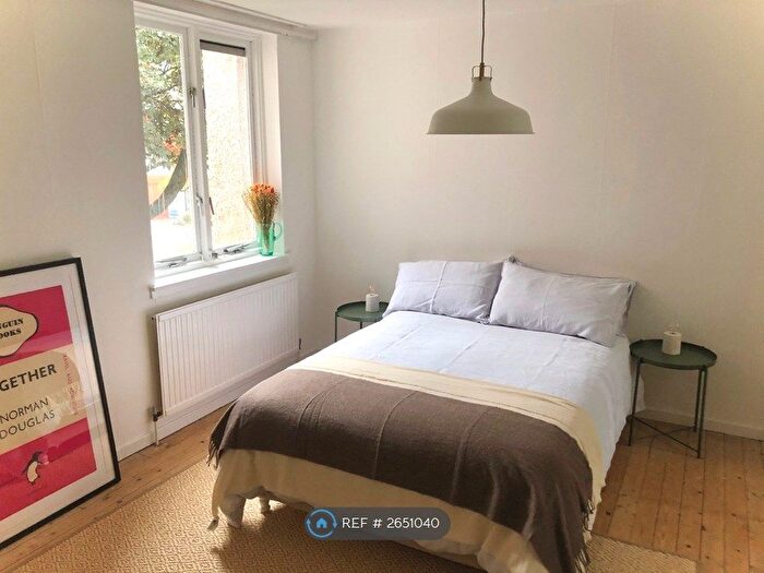2 Bedroom Flat To Rent In Bedford Street, Edinburgh, EH4
