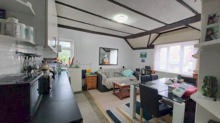 1 Bedroom Flat To Rent In Arthur Road, Wimbledon Park, SW19