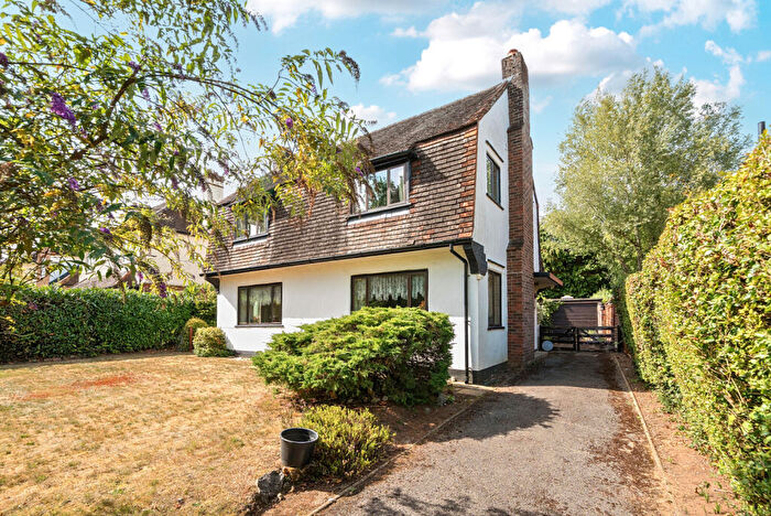 4 Bedroom Detached House For Sale In Sweetwater Lane, Shamley Green, GU5