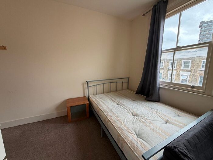 Studio To Rent In Benwell Road, London, N7