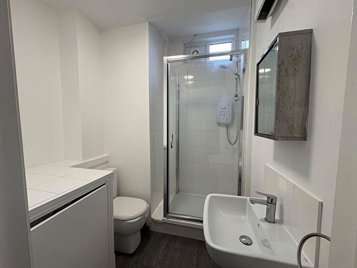 Studio To Rent In Alexandra Road, Sale, M33