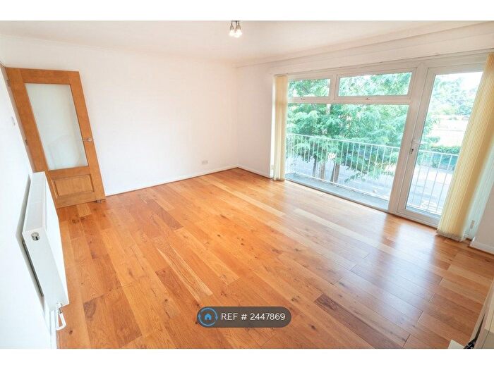 1 Bedroom Flat To Rent In Sunniholme Court, South Croydon, CR2