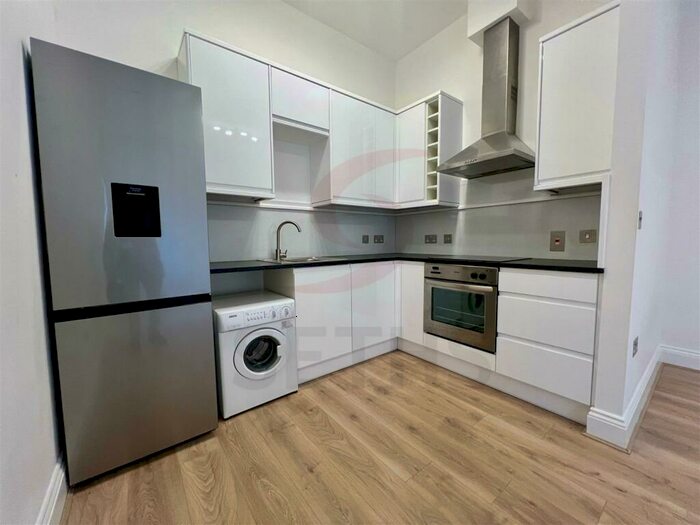 1 Bedroom Flat To Rent In Grosvenor Gate, Humberstone, Leicester, LE5