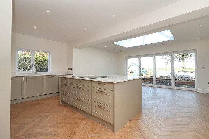 4 Bedroom Detached Bungalow For Sale In Lissington Road, Wickenby, Lincoln, LN3