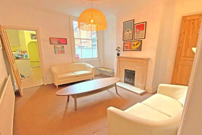 3 Bedroom Barn Conversion To Rent In Montague Road, LE2