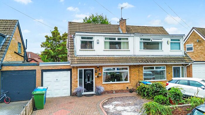3 Bedroom Semi-detached House For Sale In Delafield Close, Fearnhead, WA2
