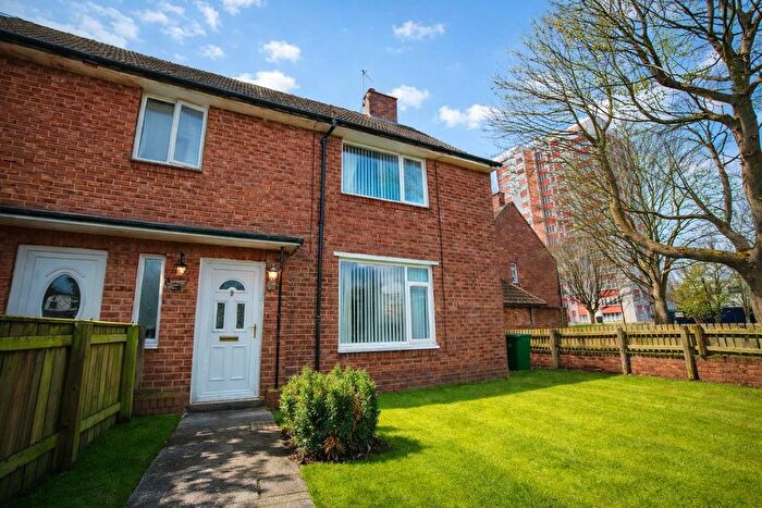 3 Bedroom Flat To Rent In Coppice Way, Newcastle Upon Tyne, NE2