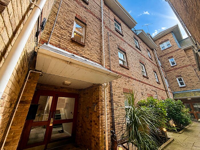 2 Bedroom Flat To Rent In Simeon Street, Ryde, PO33