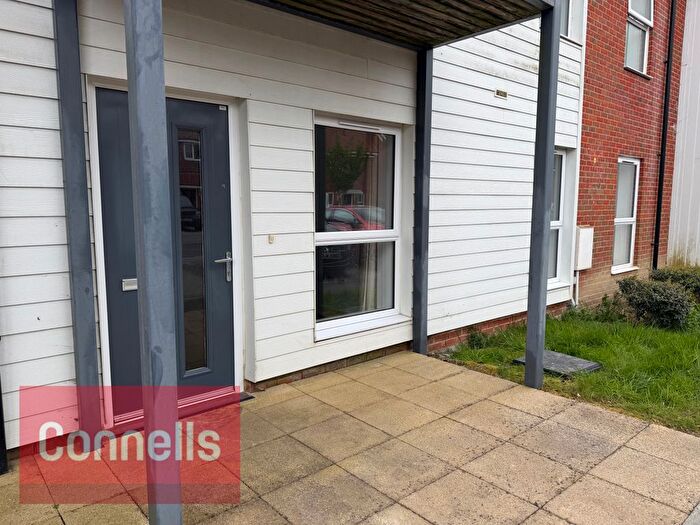 1 Bedroom Maisonette To Rent In Turnpike Lane, Horsham, RH12