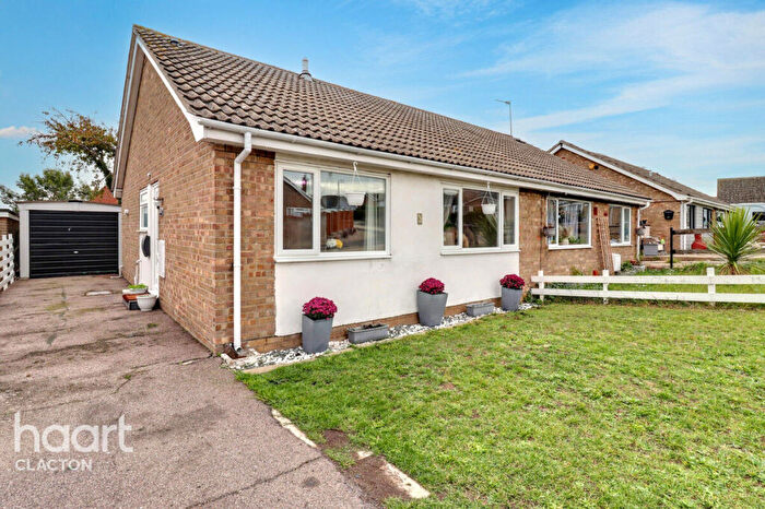 2 Bedroom Semi-Detached Bungalow For Sale In Allen Way, Clacton-On-Sea, CO16