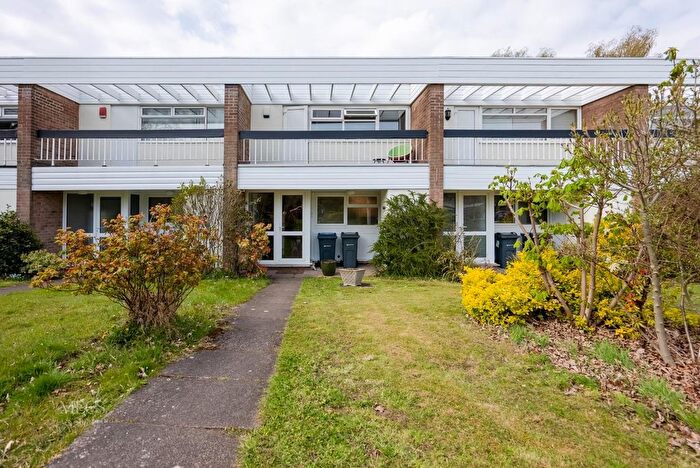 3 Bedroom Semi-Detached House To Rent In Hartford Close, Birmingham, West Midlands, B17