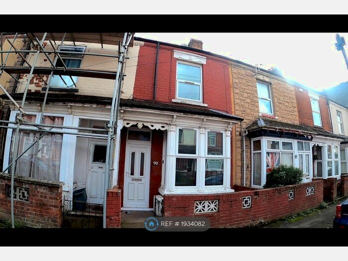 3 Bedroom Terraced House To Rent In Diana Street, Scunthorpe, DN15