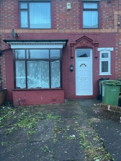 3 Bedroom Semi-Detached House To Rent In Churchfield Street, Dudley, DY2