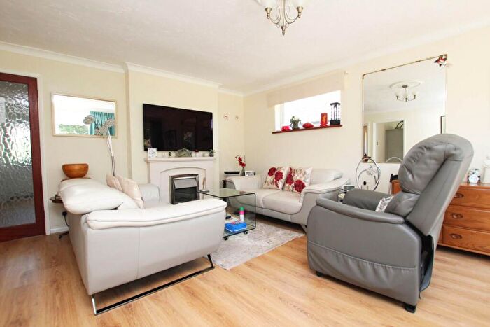 3 Bedroom Detached Bungalow For Sale In Eridge Road, Eastbourne, BN21