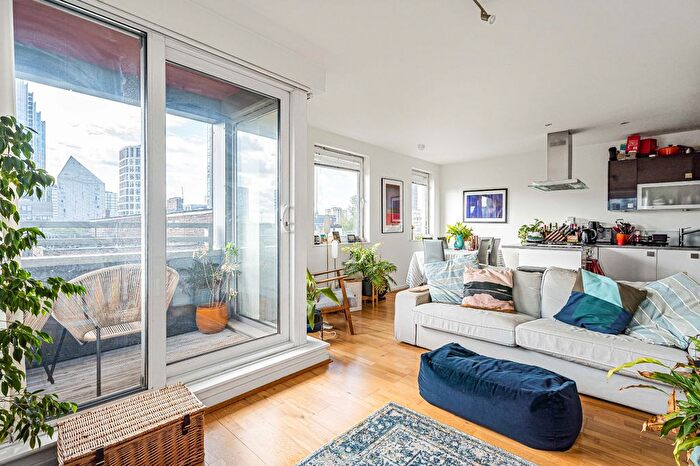 2 Bedroom Flat To Rent In The Graphite Apartments, Provost Street, N1