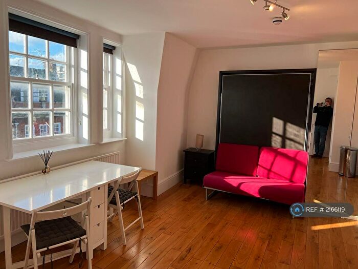 Studio To Rent In St. Johns Wood High Street, London, NW8