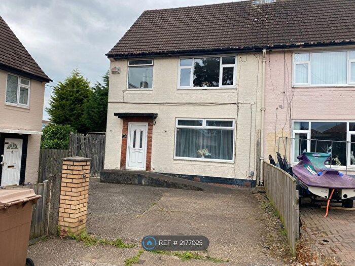 4 Bedroom Semi-Detached House To Rent In The Roundway, Newcastle Upon Tyne, NE12