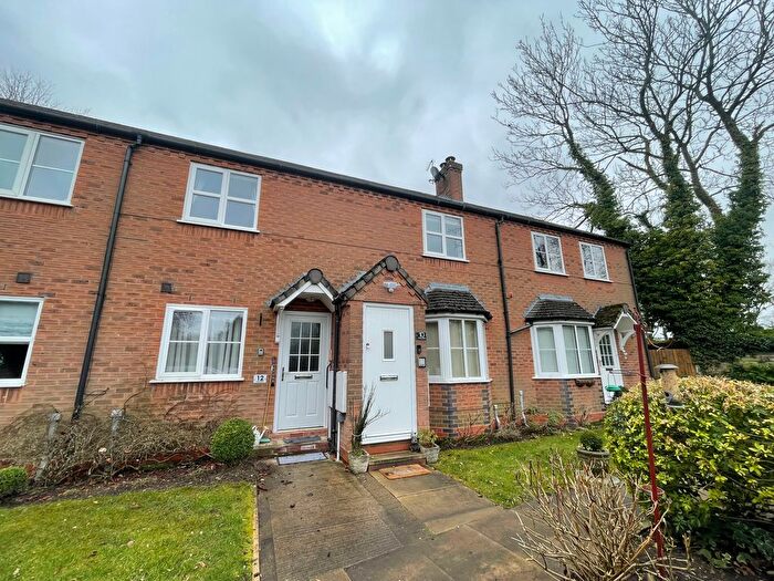 2 Bedroom Property To Rent In Trinity Close, Shenstone, WS14