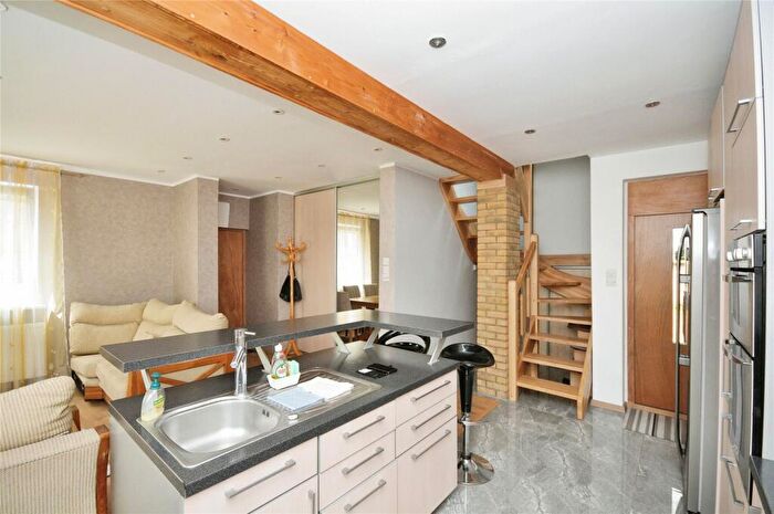 3 Bedroom End Of Terrace House For Sale In Campshill Road, London, SE13