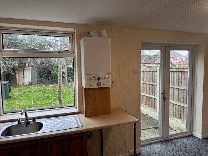 3 Bedroom Semi-detached House To Rent In Fairfax Road, Doncaster, DN2