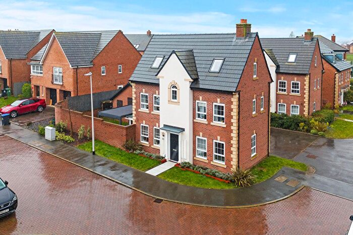 4 Bedroom Detached House For Sale In Harper Close, Warwick, CV34