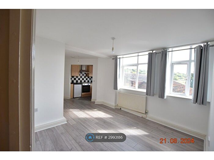 1 Bedroom Flat To Rent In Guildford Street, Luton, LU1