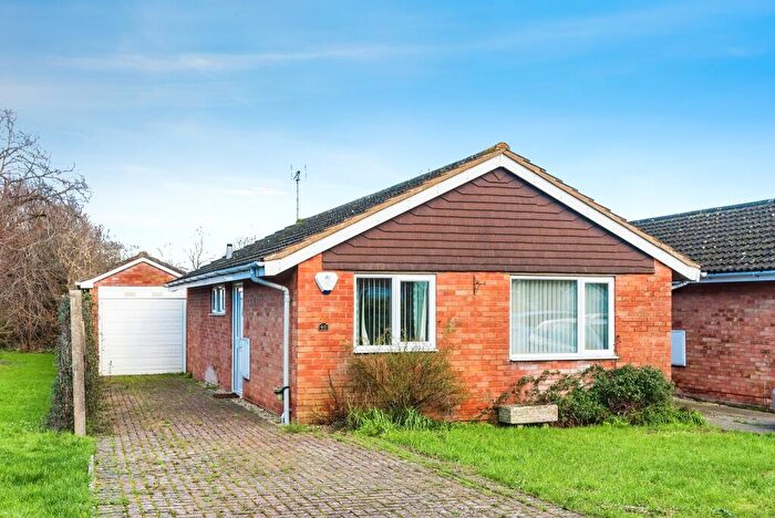 3 Bedroom Bungalow For Sale In Popplechurch Drive, Swindon, Wiltshire, SN3