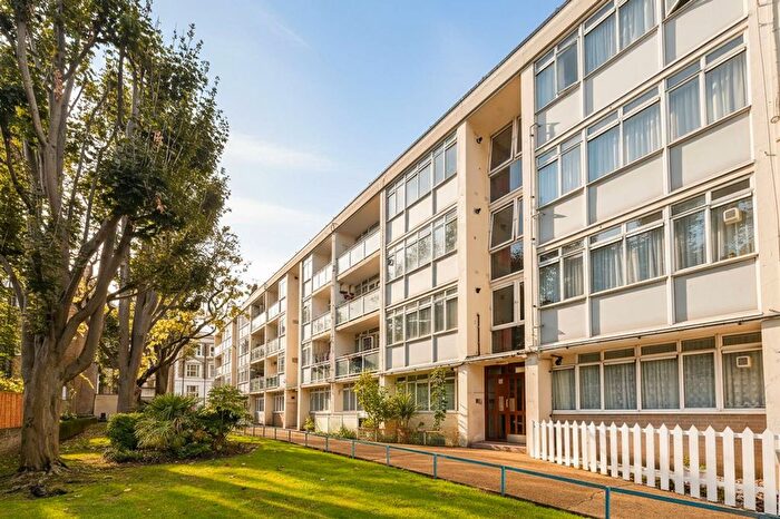 2 Bedroom Flat For Sale In Marylands Road, Maida Vale, London, W9