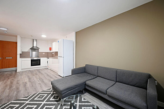 2 Bedroom Apartment To Rent In Flat Phoenix Court, Rockingham Street, Sheffield, S1