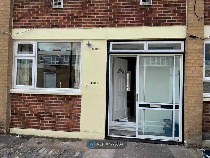 4 Bedroom Terraced House To Rent In Cassland Road, London, E9