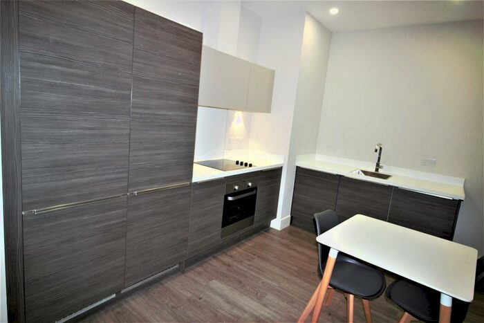 1 Bedroom Apartment To Rent In -Bedroom Apartment - Greenleigh Court, Leeds, LS28